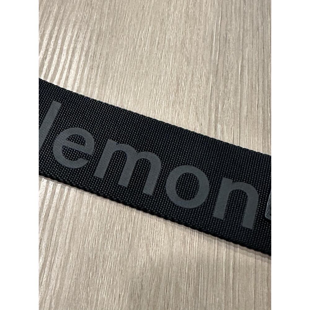 Lululemon ~ Never Lost ~ Keychain ~ One Size BLACK - Picture 3 of 6